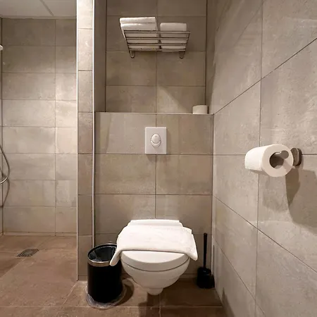 Hotelux Amsterdam Airport ホテル 3*