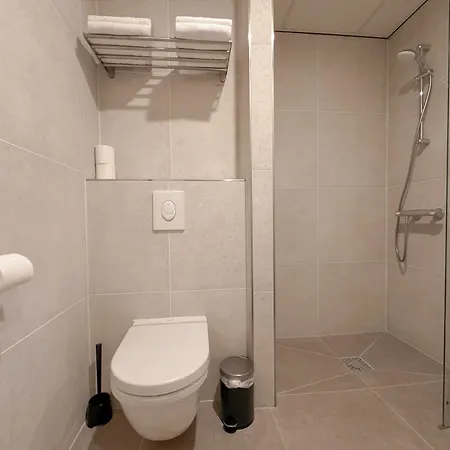 ホテル Hotelux Amsterdam Airport 3*