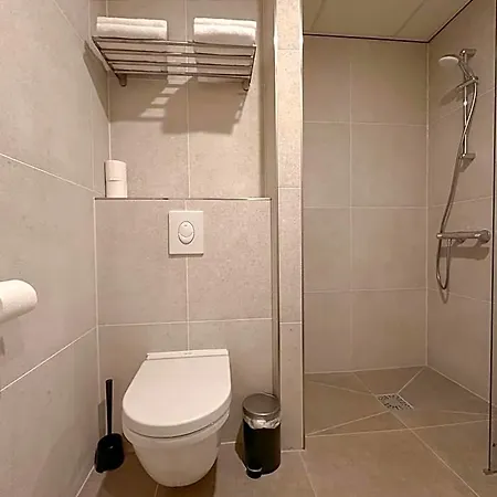 Hotel Hotelux Amsterdam Airport 3*
