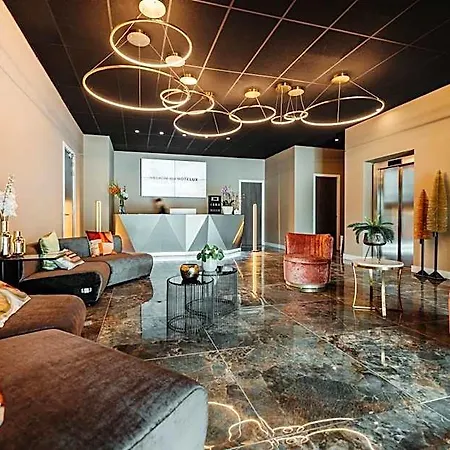 Hotelux Amsterdam Airport Hotel 3*