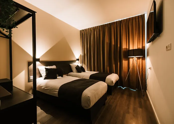 Hotelux Amsterdam Airport فندق 3*