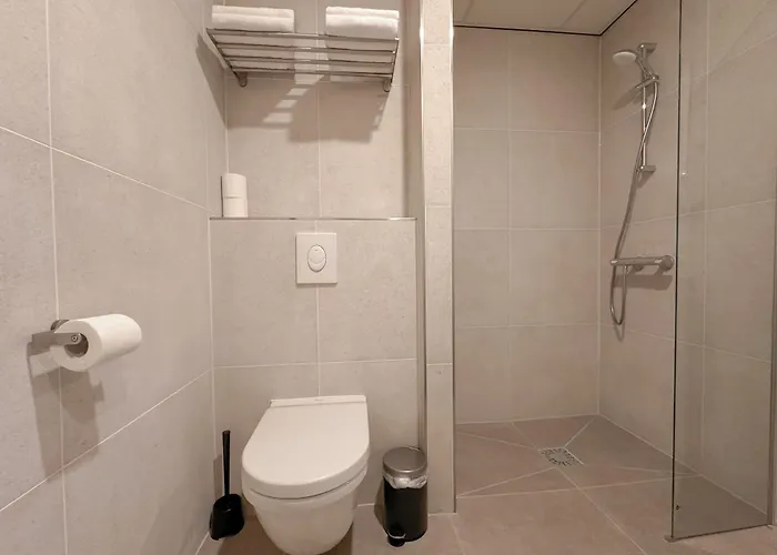 Hotel Hotelux Amsterdam Airport 3*