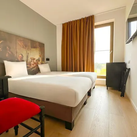 ホテル Hotelux Amsterdam Airport 3*